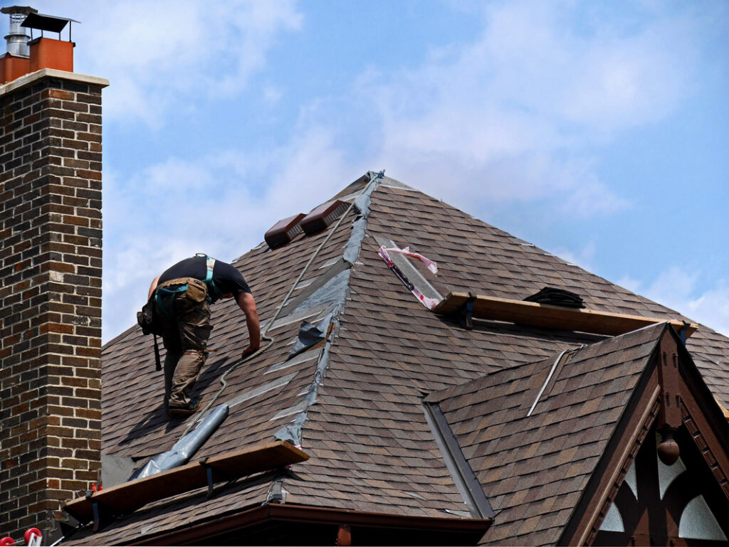 How Roof Leakage Problem Greatly Affect Your House?