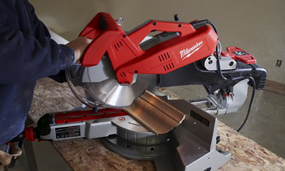 Features And Advanced Options In Miter Saw