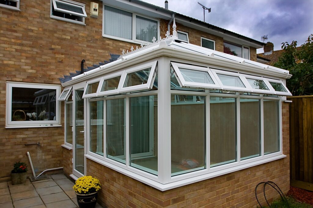 Important Considerations Before Hire The Double Glazing Repair Services